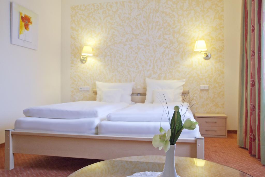 City-Hotel Friesoythe Szoba fotó